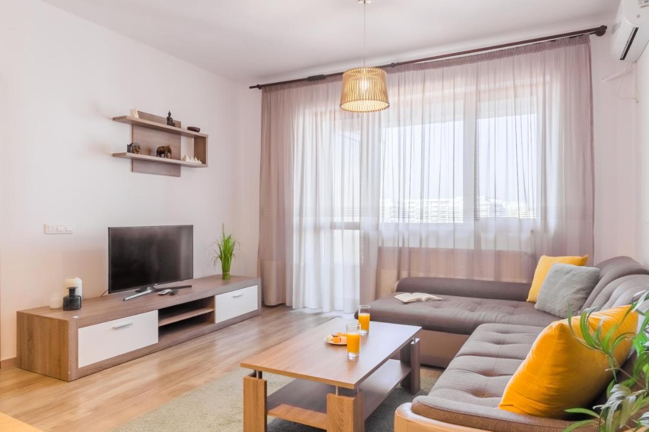 Lovely Apartment With City View Бухарест Экстерьер фото